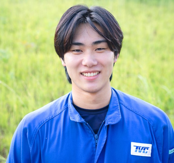 Aさんが正面を向いている写真